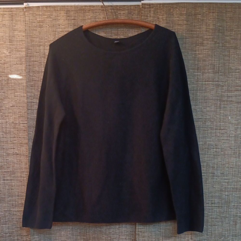 Uniqlo Black Long Sleeve Boat Neck Shirt